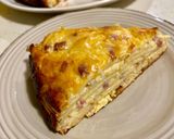 Pas rețetă Plăcintă cu 3 feluri de brânză, bacon și tortilla 5 fotografie