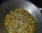 Foto langkah ke 5 dari resep Tumis udang bubuk/lampis.