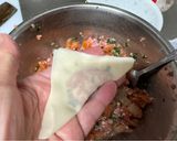 A picture of step 3 of Seafood Wonton.