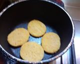 Foto del paso 3 de la receta: Medallón de pollo con tortilla y zanahoria rallada