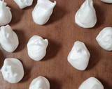 Foto del paso 5 de la receta: Galletitas de aquafaba o merenguitos fallidos, como te parezca 🤭 sin huevo 🌱