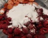 Foto del paso 7 de la receta: Tarta de frambuesas, fresas y manzana estilo americano