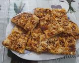 Füstölt kolbászos pizza káposztás feltéttel, tejfölös alappal recept fázis 5 fotója