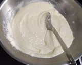A picture of step 2 of Urad dal dahi bhalla.