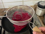 Salsa de betarraga/remolachapara fideos 🍝 (incluye alternativa vegana)