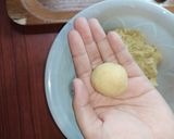 Foto langkah ke 4 dari resep Bola Bola Ubi Kopong.
