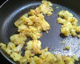 A picture of step 2 of Masala dosa.