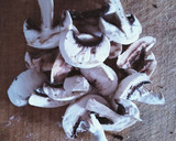 Foto del paso 1 de la receta: Platillo cremoso de champiñones 🍄☄️(Crema de champiñones)