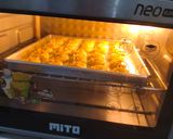Foto langkah ke 2 dari resep Garlic Cheese Cookies.