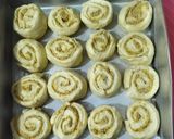 Foto langkah ke 8 dari resep Cinnamon Roll.