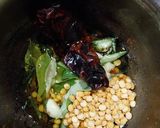 A picture of step 1 of Vendakkai Rice.