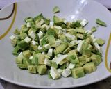 Foto del paso 2 de la receta: Barquitas de endibias con verduras, aguacate y queso fresco