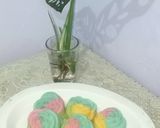 Foto langkah ke 6 dari resep Bolu mawar.