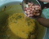 A picture of step 5 of Dal palak.