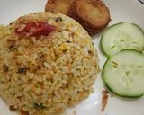 Foto langkah ke 5 dari resep Nasi Goreng Daun Bawang.