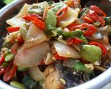Foto langkah ke 5 dari resep Tulang Jambal Tumis Petai.