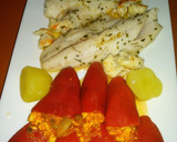 Foto del paso 6 de la receta: Merluza en salsa marinera con pimientos del piquillo relleno