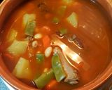 Foto del paso 2 de la receta: Guiso de costillas adobadas con legumbres y verduras
