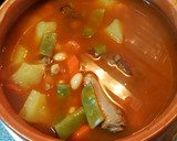 Foto del paso 2 de la receta: Guiso de costillas adobadas con legumbres y verduras