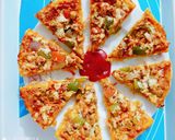 চিকেন চিজ পিজ্জা 🙂 (চুলায় তৈরি) রেসিপির ধাপ 2 ছবি