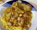 Foto del paso 3 de la receta: Pollo a la crema con arroz y papas al horno