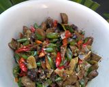 Foto langkah ke 3 dari resep Tumis kerang dara.