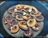 Foto del passaggio 7 della ricetta Polpo Croccante alla Piastra con Fave e Cicorietta