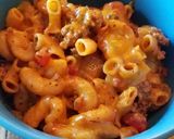 A picture of step 8 of Cheesy Goulash.