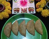 ओल्या खोबर् याची करंजी (olya khobryachi karanji recipe in marathi) रेसिपी स्टेप 3 फोटो 