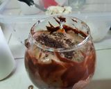 A picture of step 5 of Ice cream and Berry Parfait.