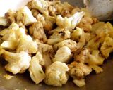 A picture of step 4 of Cauliflower fry.