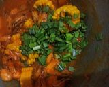 Foto langkah ke 7 dari resep Udang saus padang.