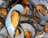 Foto langkah ke 2 dari resep 27. Kerang Saus Padang.