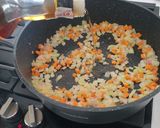 Foto del paso 3 de la receta: Macarrones boloñesa sin hervir la pasta
