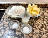 Foto del paso 1 de la receta: Tarta de requesón con chocolate y frambuesas