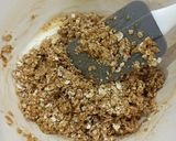 Foto del paso 3 de la receta: Galletas crujientes de quinoa y avena con chocolate 🍪