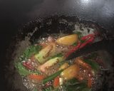 Foto langkah ke 2 dari resep Bawal Goreng Sambal Khas Sari Laut.
