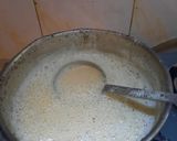 A picture of step 2 of Ghar ki chai.