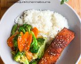 Foto langkah ke 5 dari resep Rice Bowl Salmon & Vegetables.