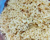 Hình bước làm 1 của món Mì xào tôm, rau muống