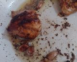 Foto del paso 1 de la receta: Pollo con ajos a la manteca y morrón gratinado