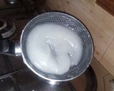 A picture of step 1 of Toumeya (Garlic Yogurt Sauce).