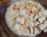 Foto langkah ke 3 dari resep Tumis Tahu Bakso Simpel.