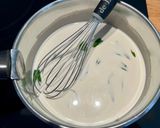 Une image de l'étape 2 de Panna Cotta Infusée à la Verveine avec Coulis de Griottes.
