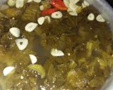 Foto langkah ke 4 dari resep Seafood Sawi Asin.