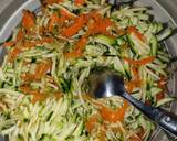 Salade de carottes et de courgettes au surimi et fromage frais