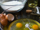 Pan de aceitunas, cebolla y provolone