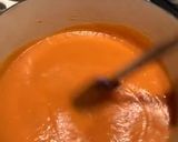 A picture of step 4 of Tomato (with carrot, red pepper and potato) soup.