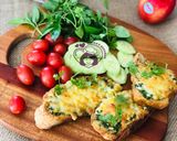 Hình bước làm 2 của món Bánh mì nướng Air Fryer phomai, bơ, tỏi