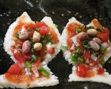 Bread fish pizza रेसिपी चरण 5 फोटो